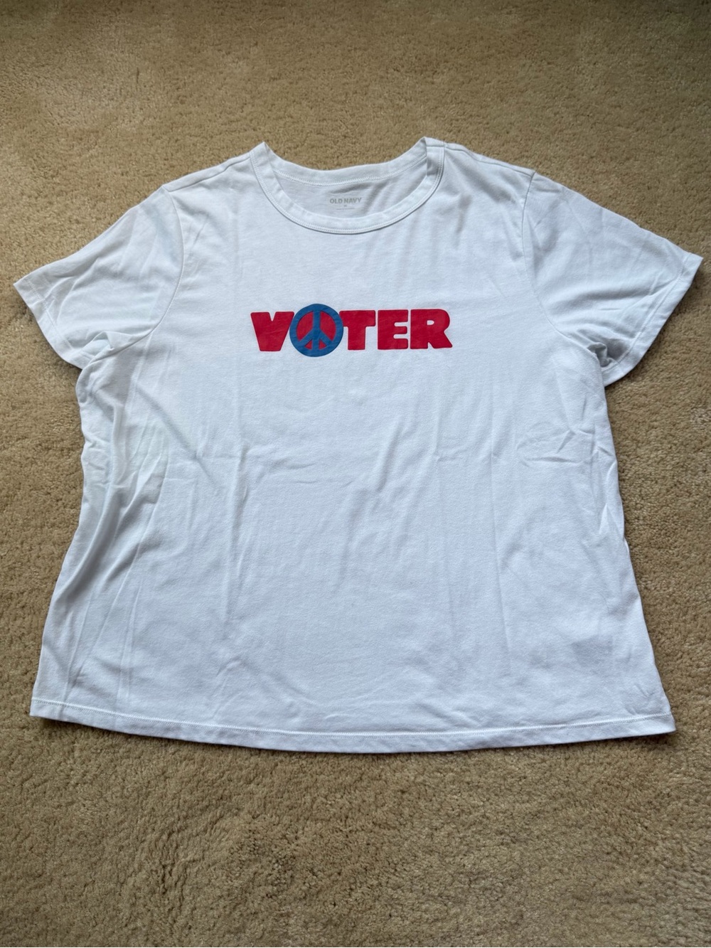 Old Navy Rock the Vote Women’s Boxy Fit White “Voter” T Shirt - Size XL - EUC